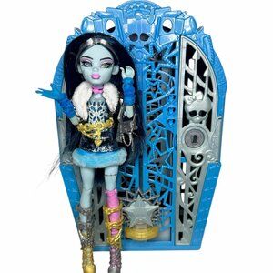 Monster High Skulltimate Secrets Hauntlywood Mysteries Frankie Stein Fashion Dol